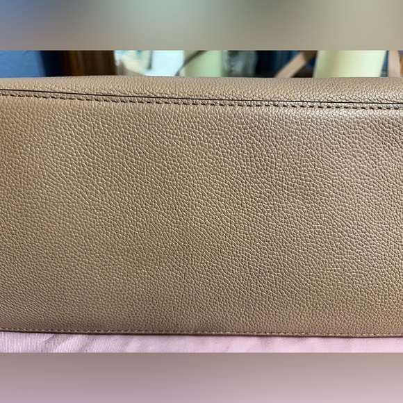 OFFERS OPEN! Kate Spade Beige Cream Tote Bag for laptop or work or personal - Picture 13 of 16